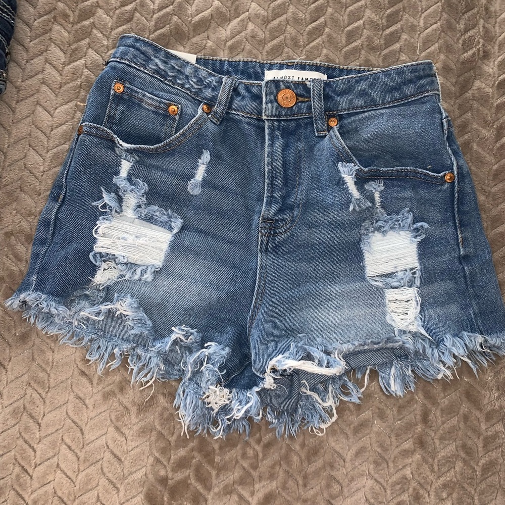 Shorts Sz 1